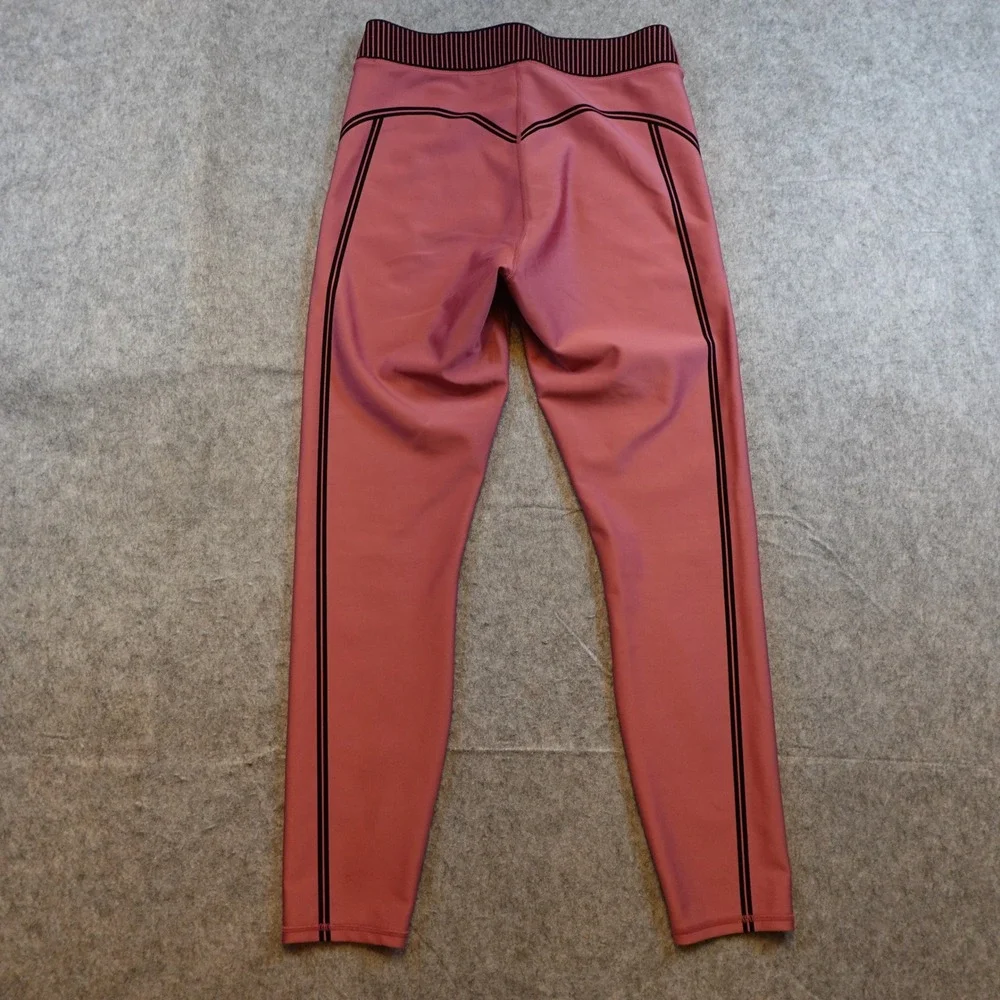 ALO Yoga keywords athleisure